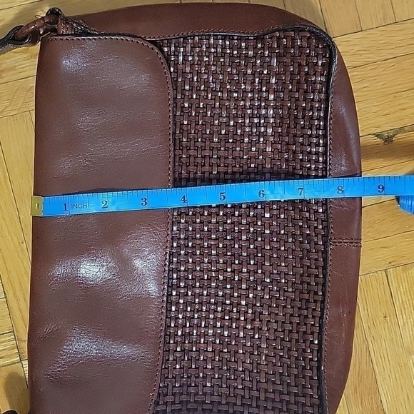 vintage Leather Crossbody Bag - Picture 5 of 9